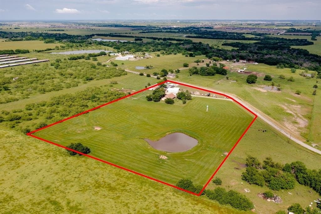 10.5 acres in Denton County