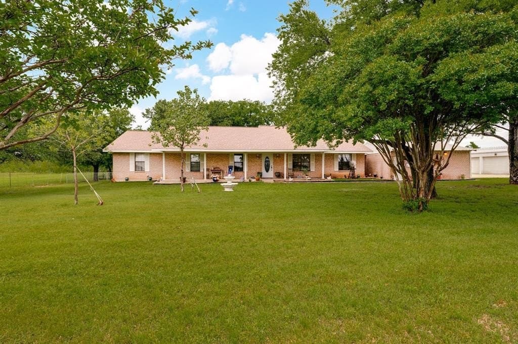 10.5 acres in Denton County gallery image 4