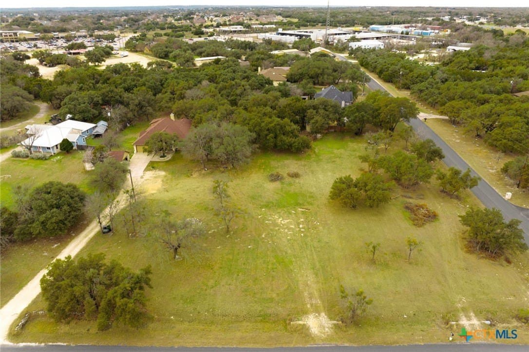 1 acres in Williamson County gallery image 2