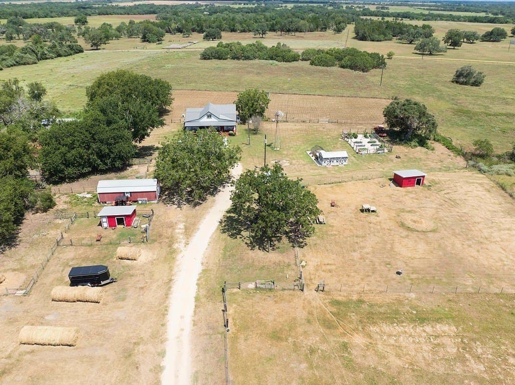 29.15 acres in Lavaca County - photo 2
