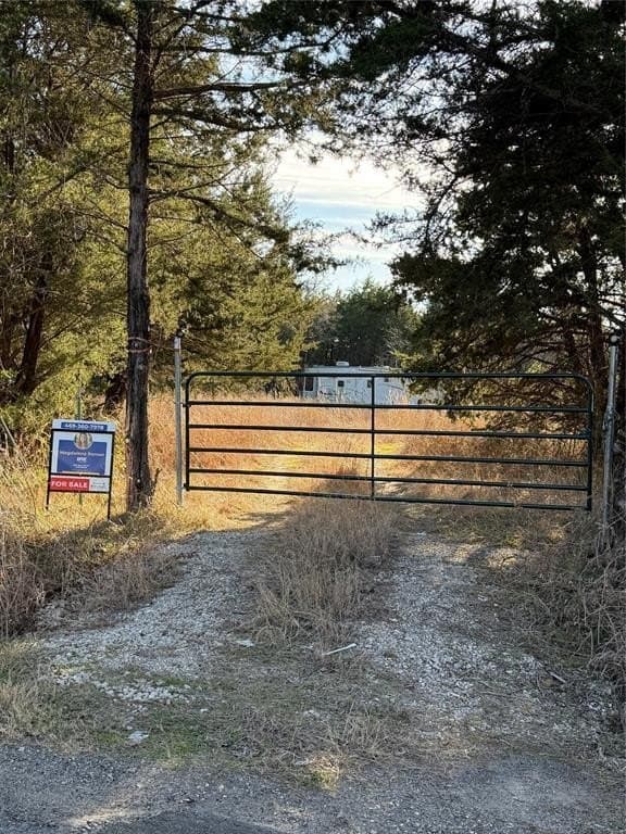 10.02 acres in Navarro County