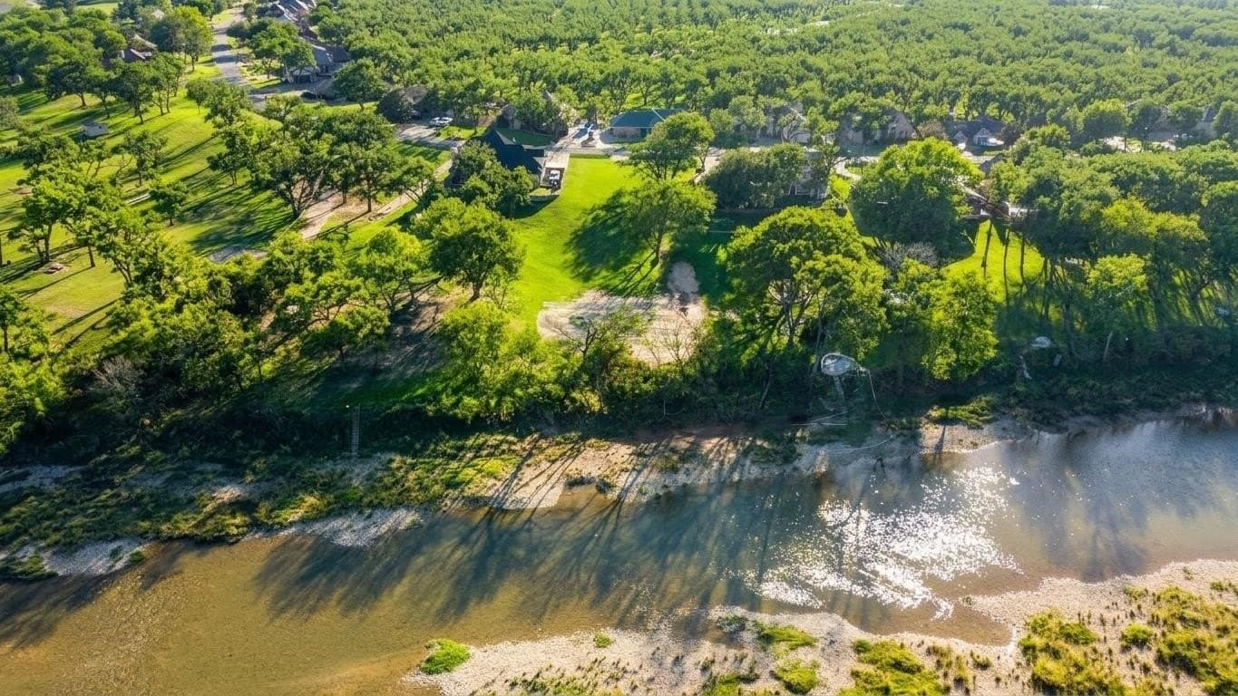 0.86 acres in Johnson County gallery image 3