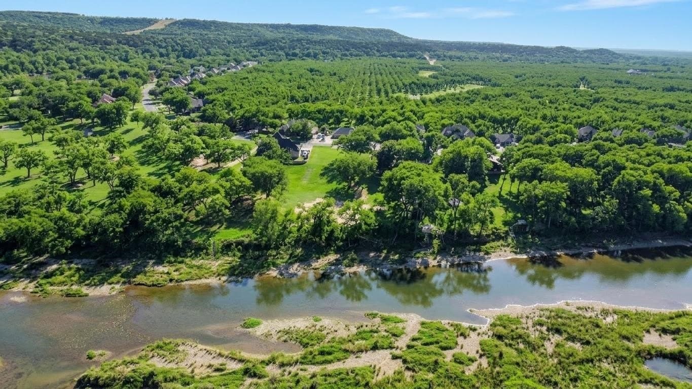 0.86 acres in Johnson County gallery image 2
