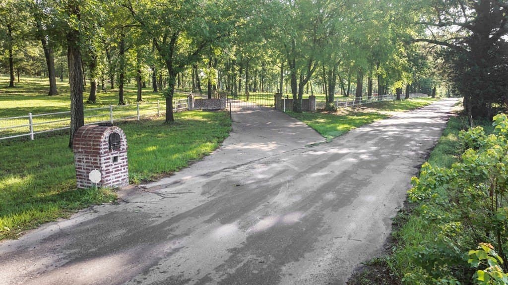 28.09 acres in ANDERSON County - photo 83