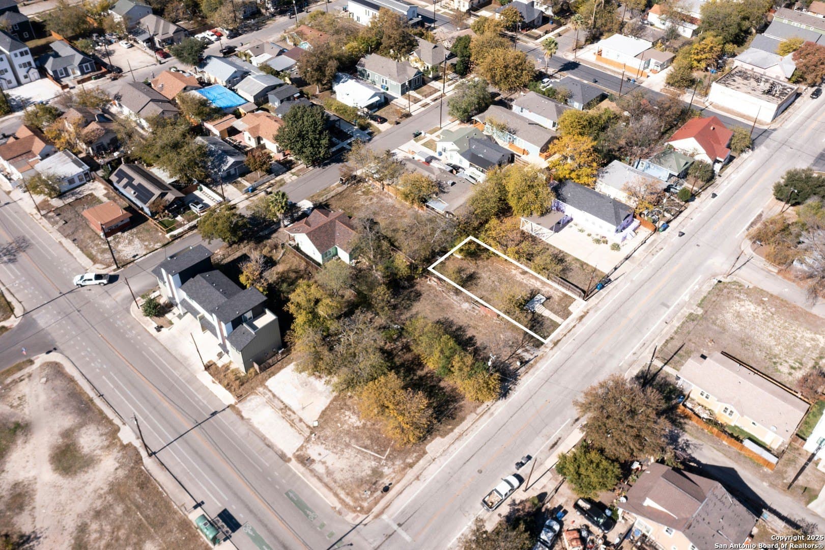 0.1 acres in Bexar County - photo 6