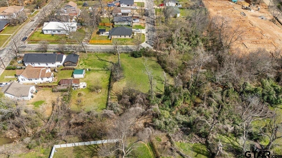 0.43 acres in Smith County - photo 8
