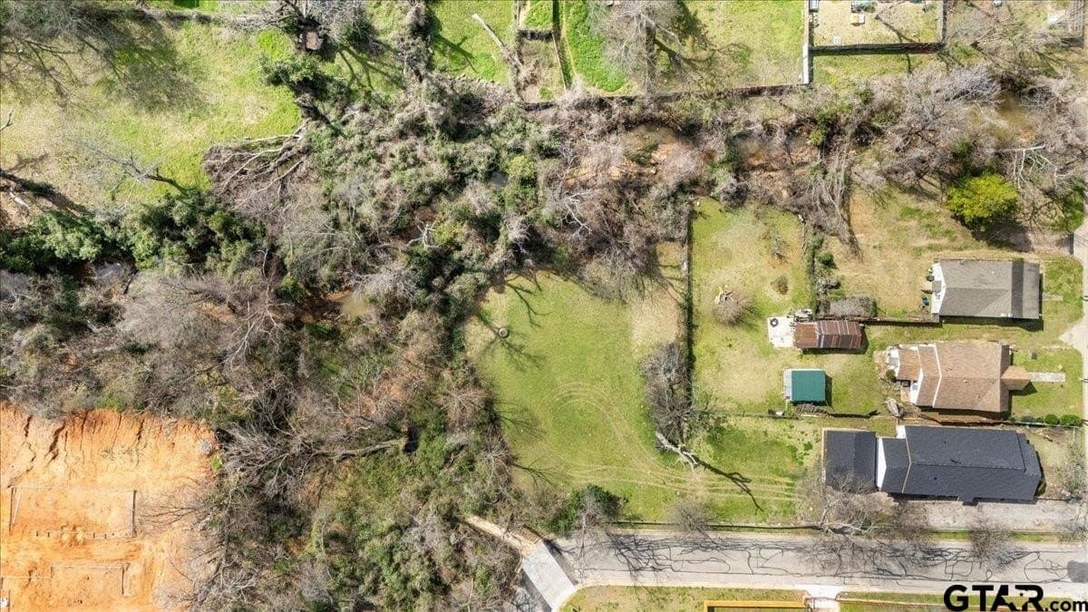 0.43 acres in Smith County - photo 11