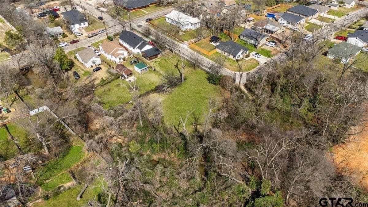 0.43 acres in Smith County - photo 7