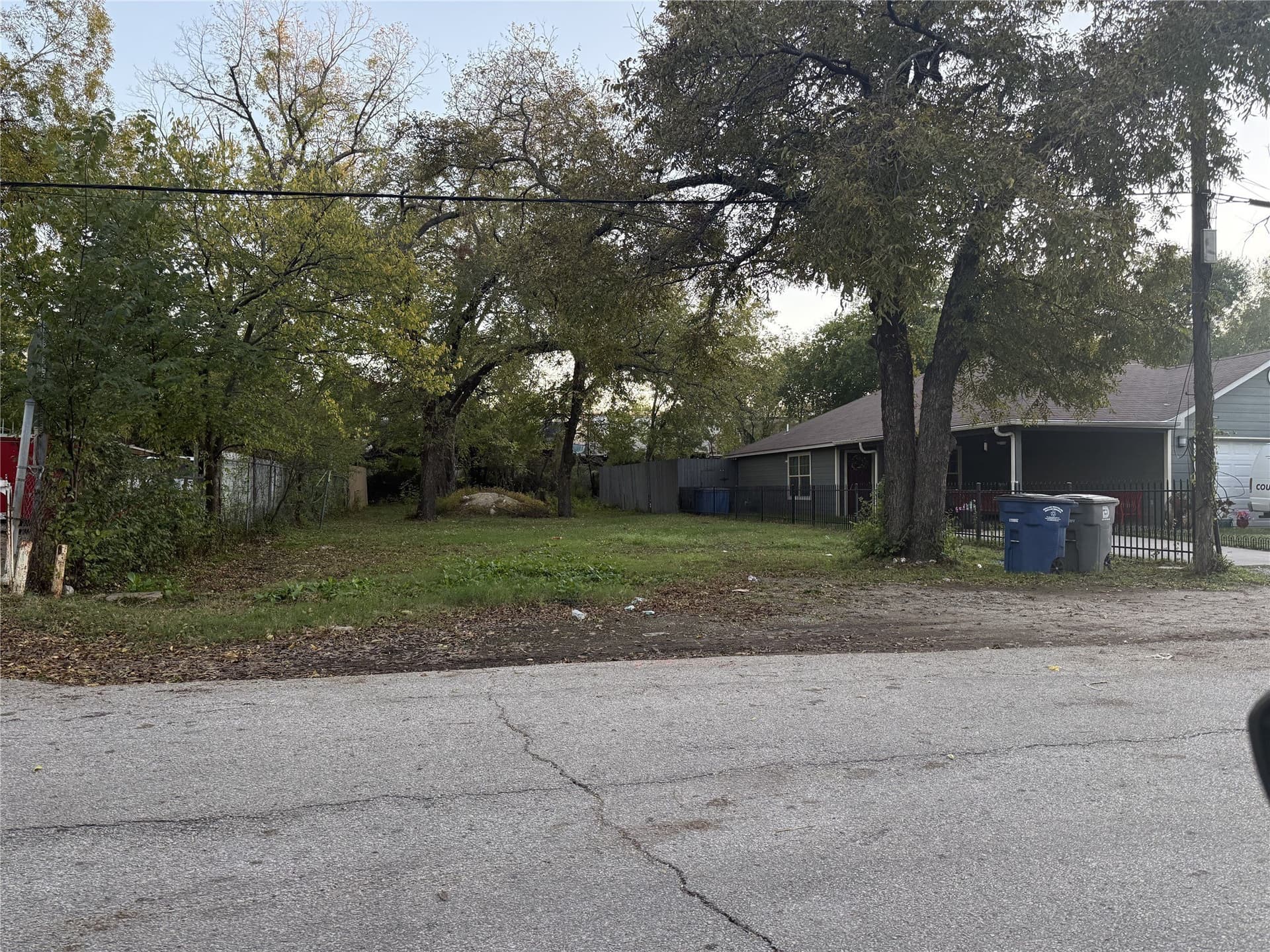 0.21 acres in Dallas County - photo 4