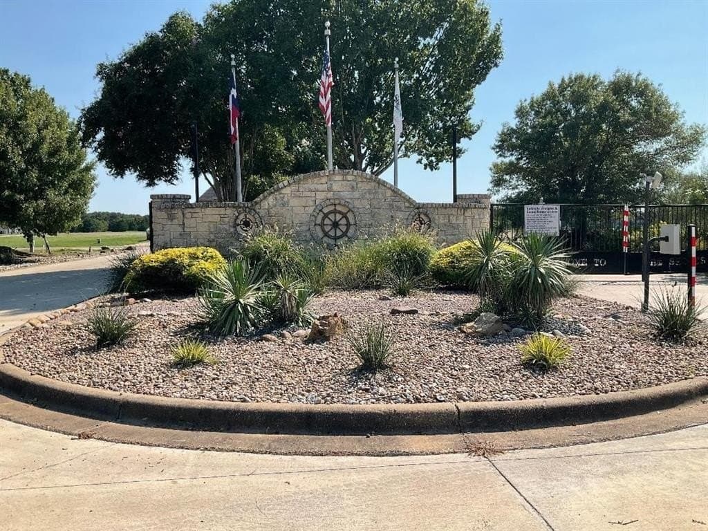 1.02 acres in Navarro County gallery image 4