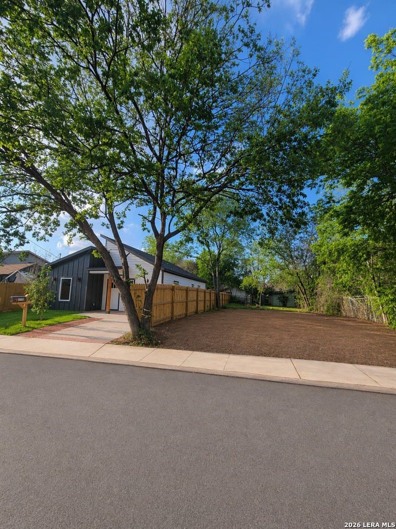 0.08 acres in Bexar County gallery image 3