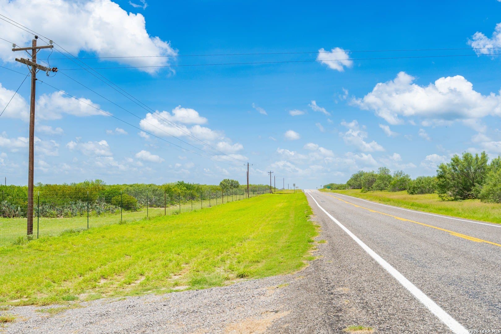 433 acres in Webb County gallery image 4