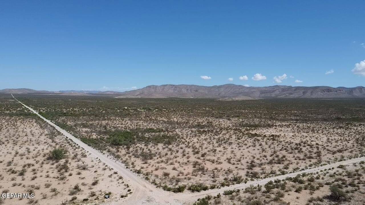 10 acres in El Paso County - photo 2