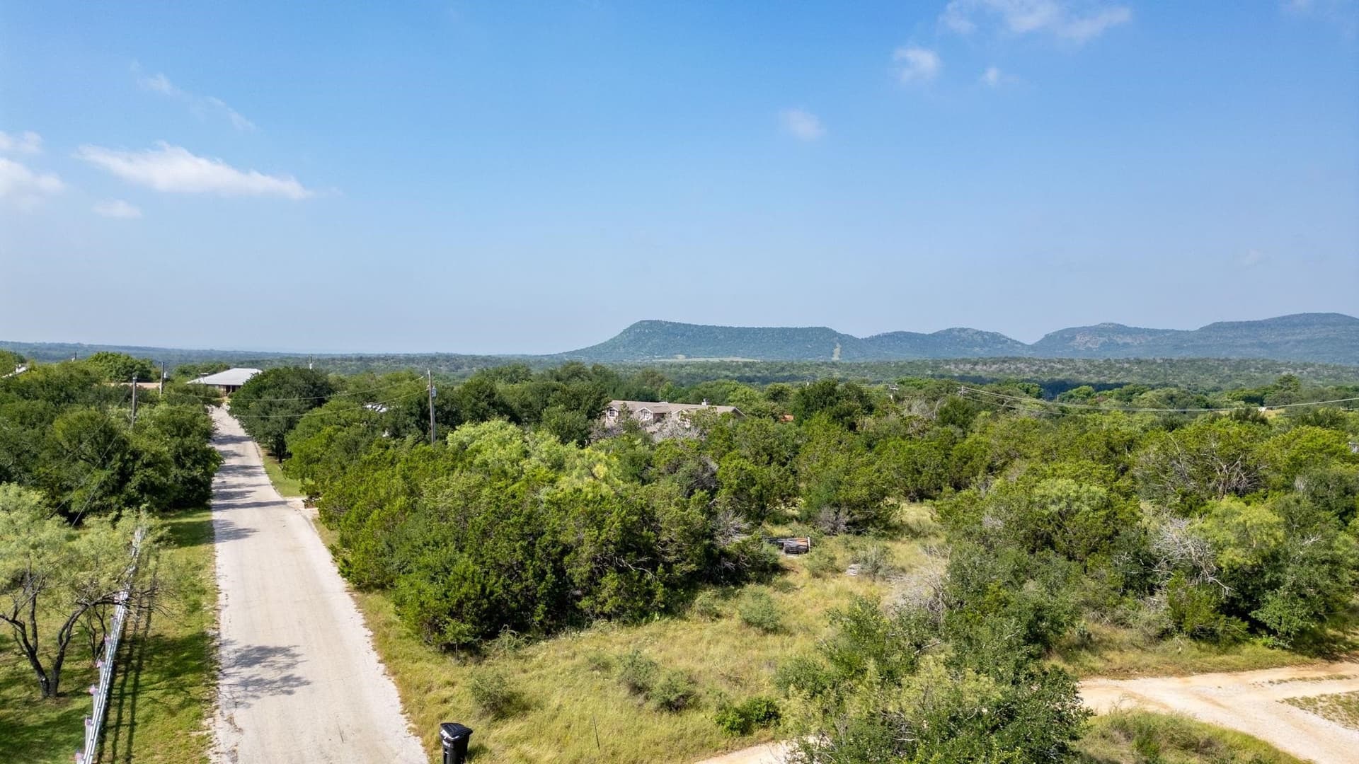 1 acres in Llano County gallery image 2