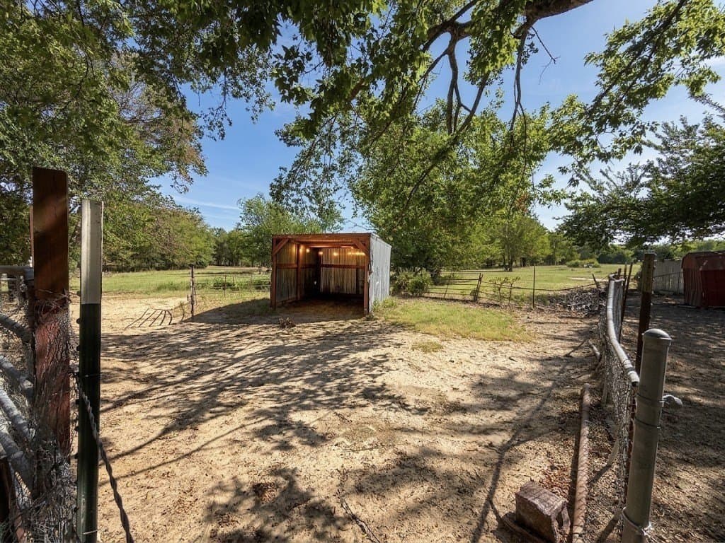 15.55 acres in Van Zandt County - photo 11