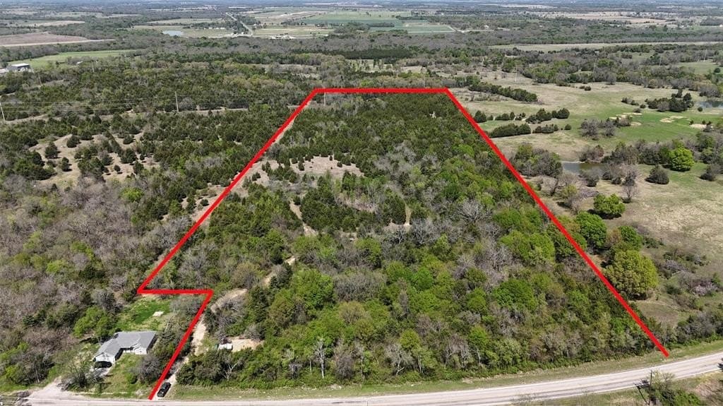 27 acres in Hunt County