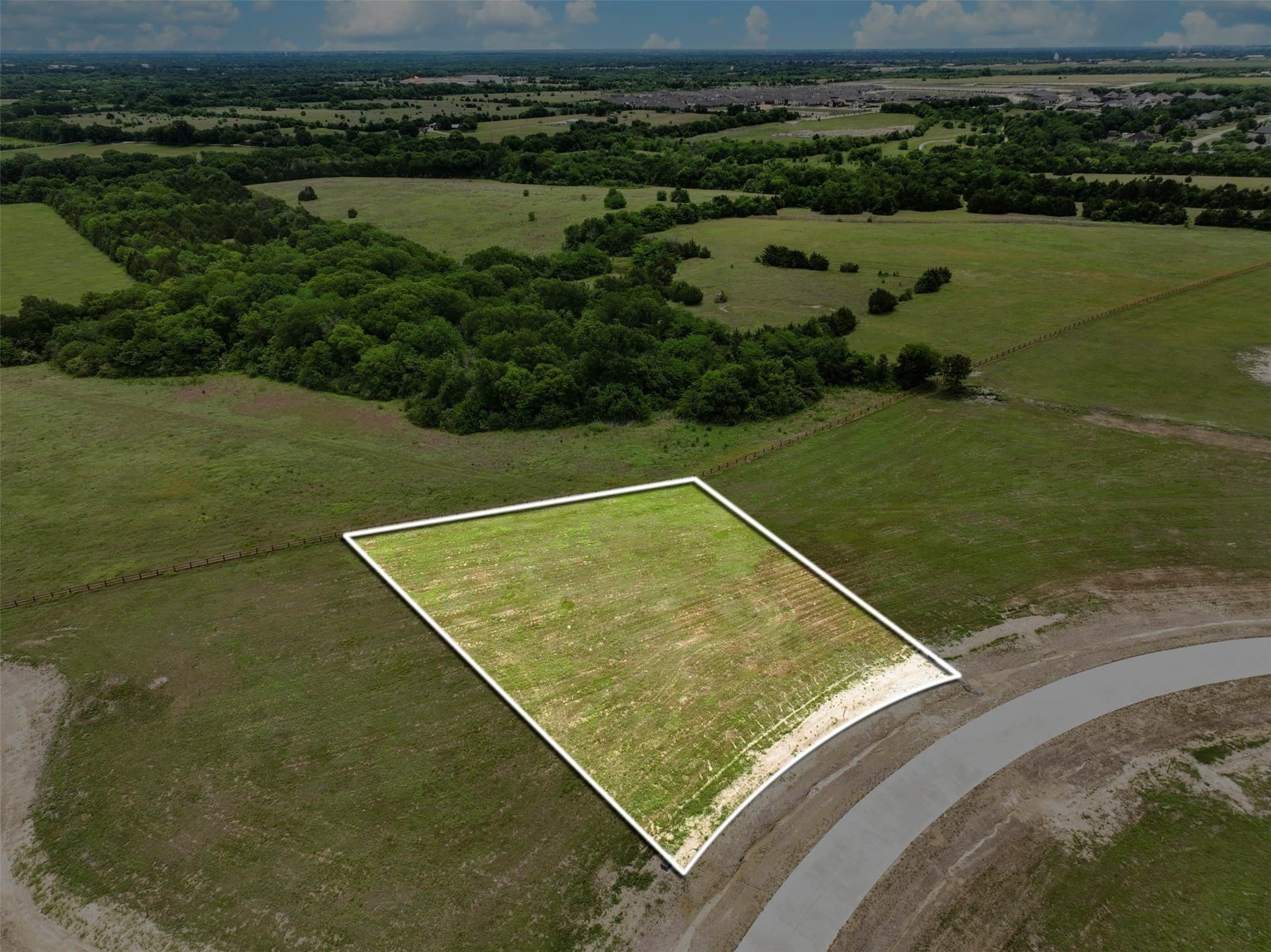 1.03 acres in Ellis County