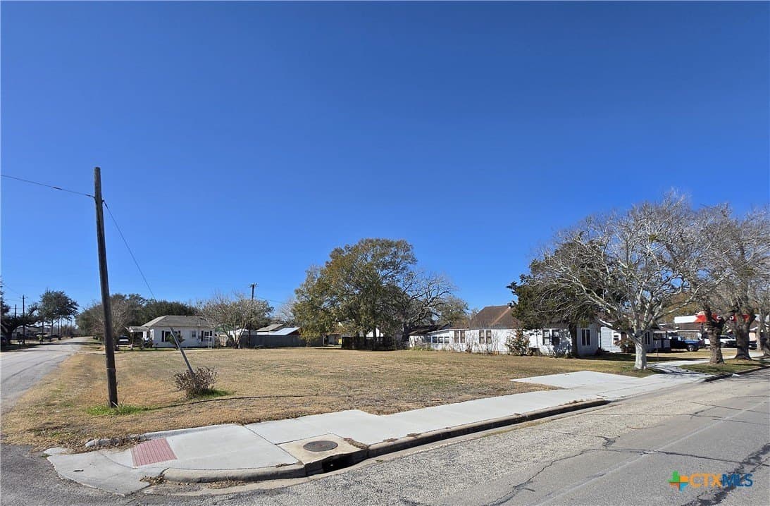 0.32 acres in Wharton County gallery image 2