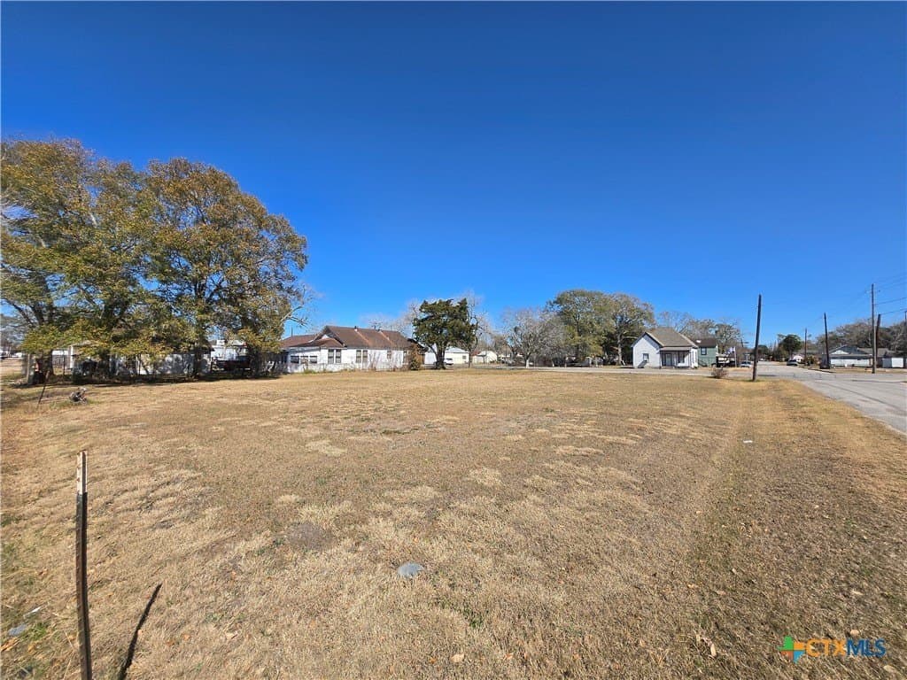 0.32 acres in Wharton County - photo 10