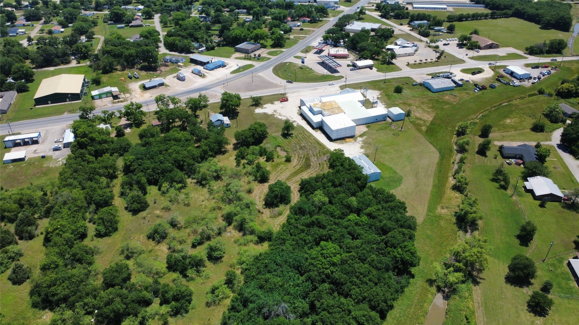 5.73 acres in Hill County - photo 3
