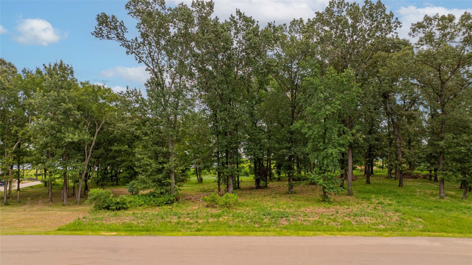 1.04 acres in Franklin (TX) County - photo 10