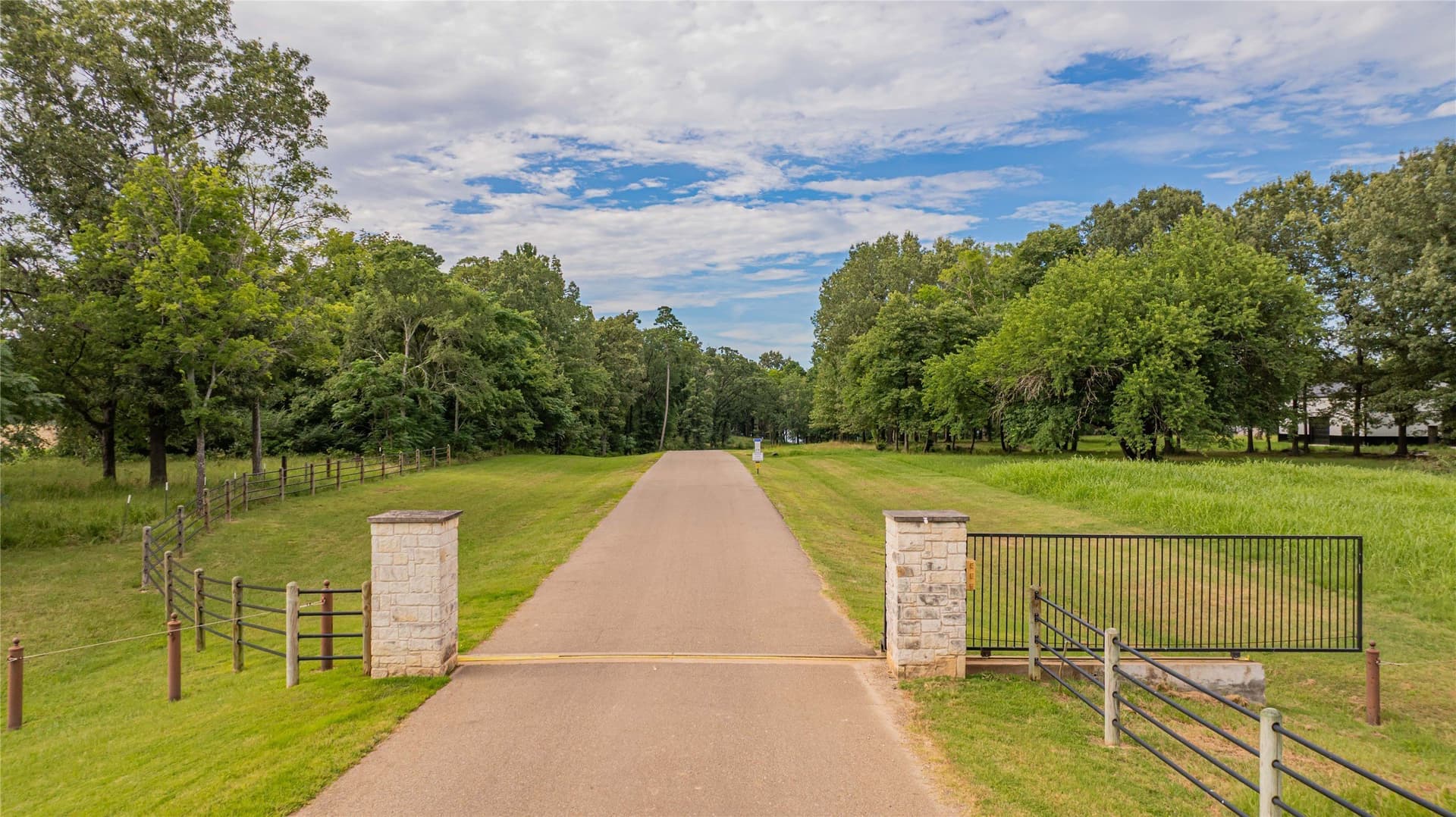 1.04 acres in Franklin (TX) County - photo 16