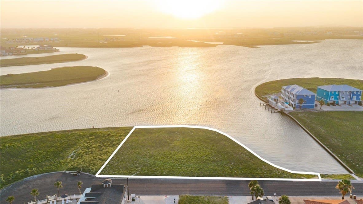 0.94 acres in Nueces County