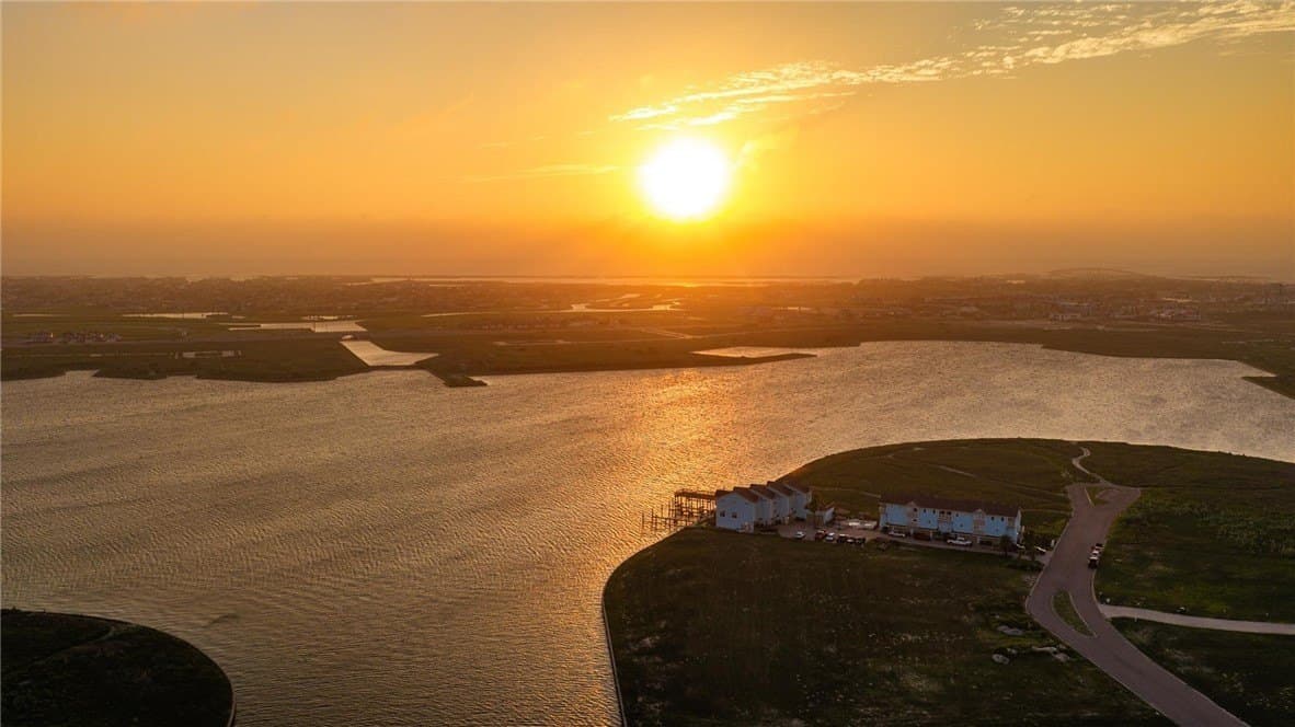 0.94 acres in Nueces County - photo 8