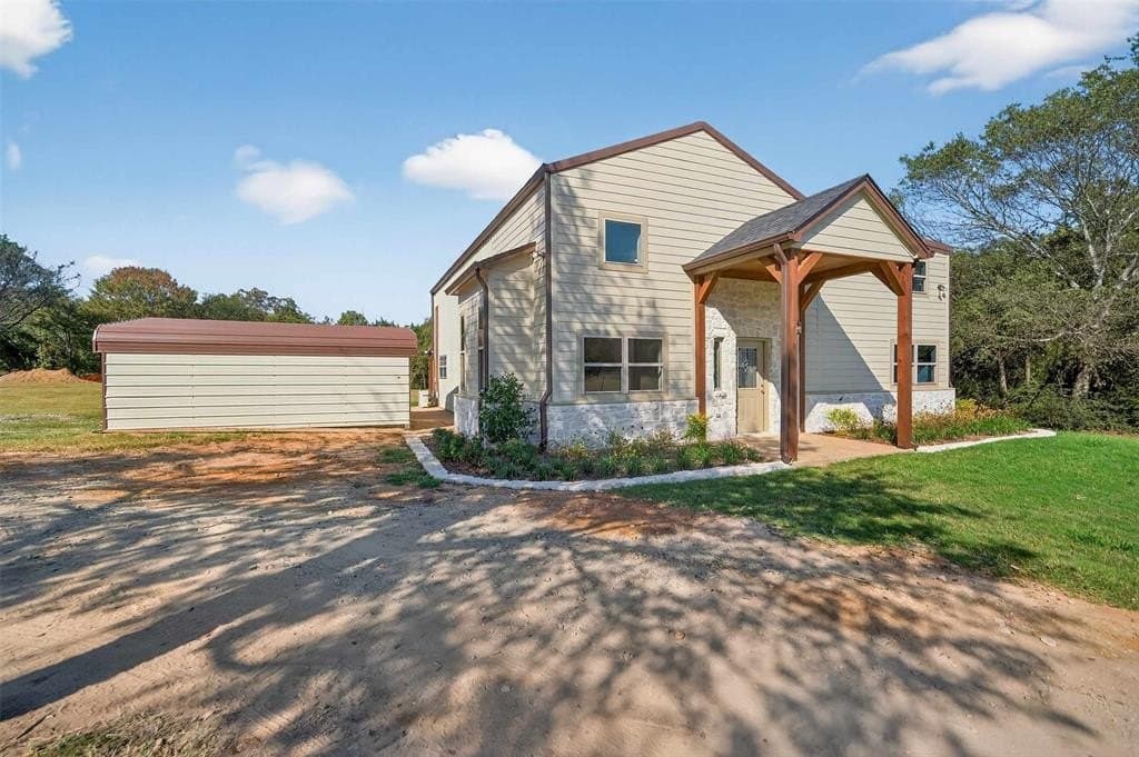 10 acres in Smith County gallery image 2