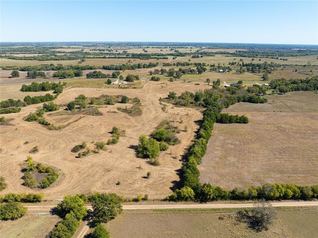 11 acres in Lamar County gallery image 3