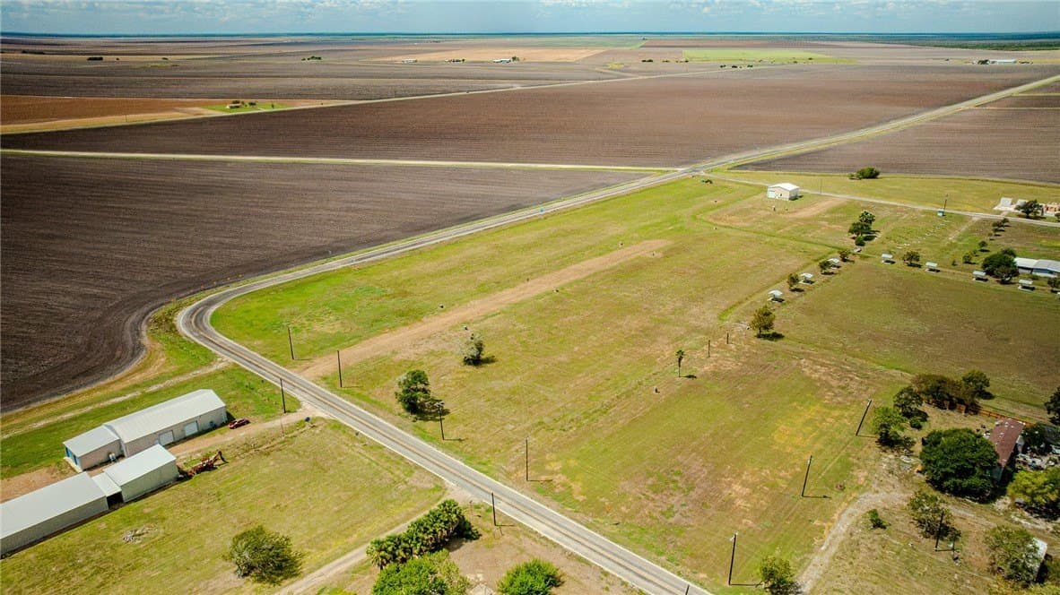 0.66 acres in Refugio County - photo 3
