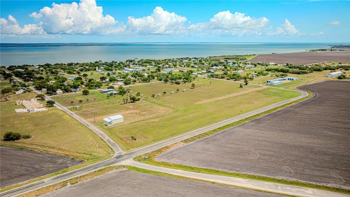 0.66 acres in Refugio County - photo 6