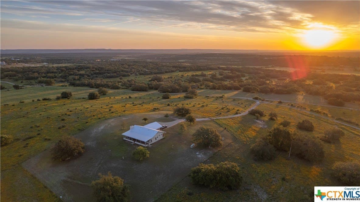 189.92 acres in Blanco County