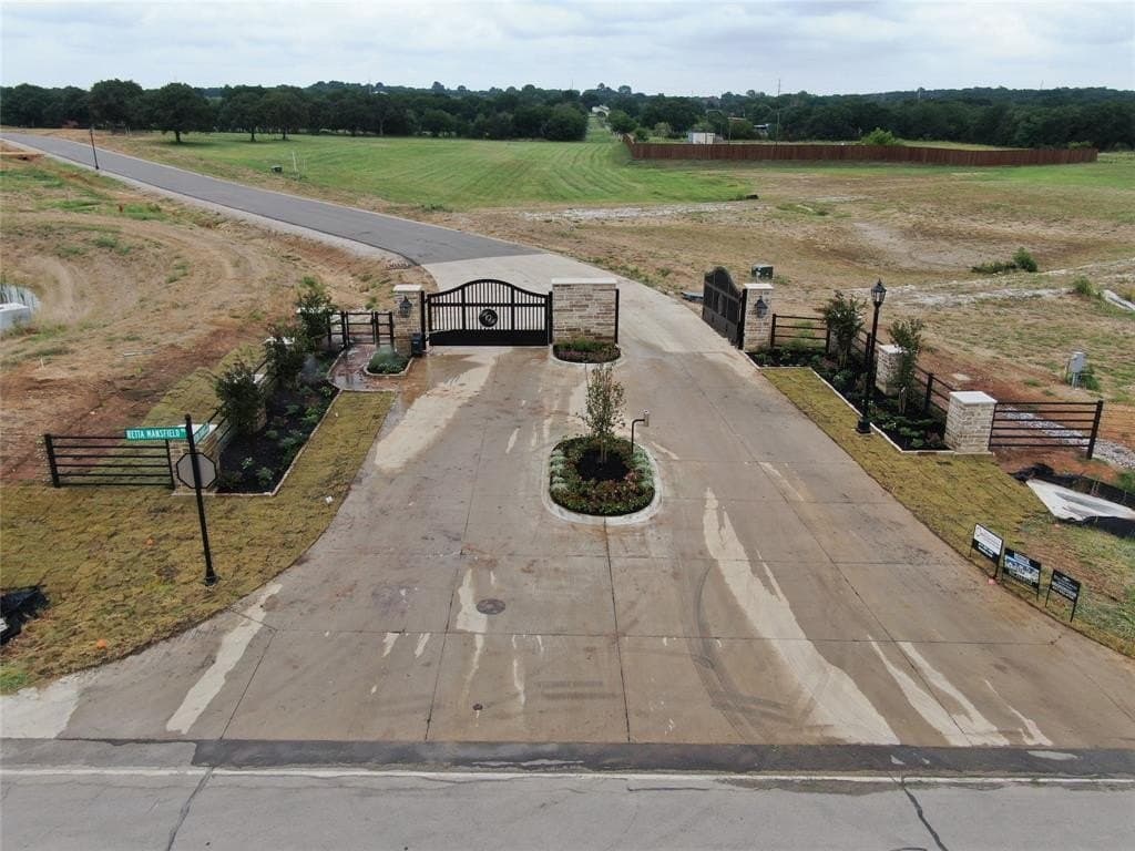 1.13 acres in Tarrant County gallery image 4
