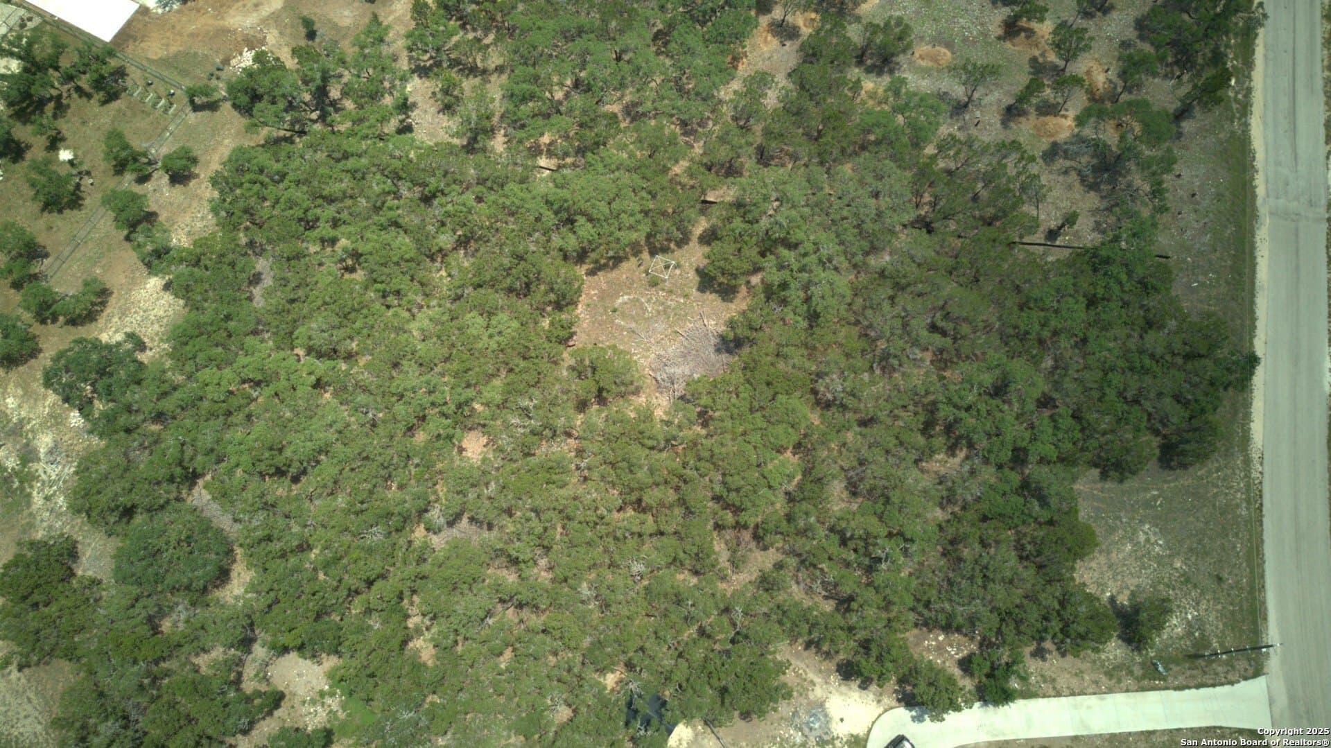 1.47 acres in Comal County gallery image 4