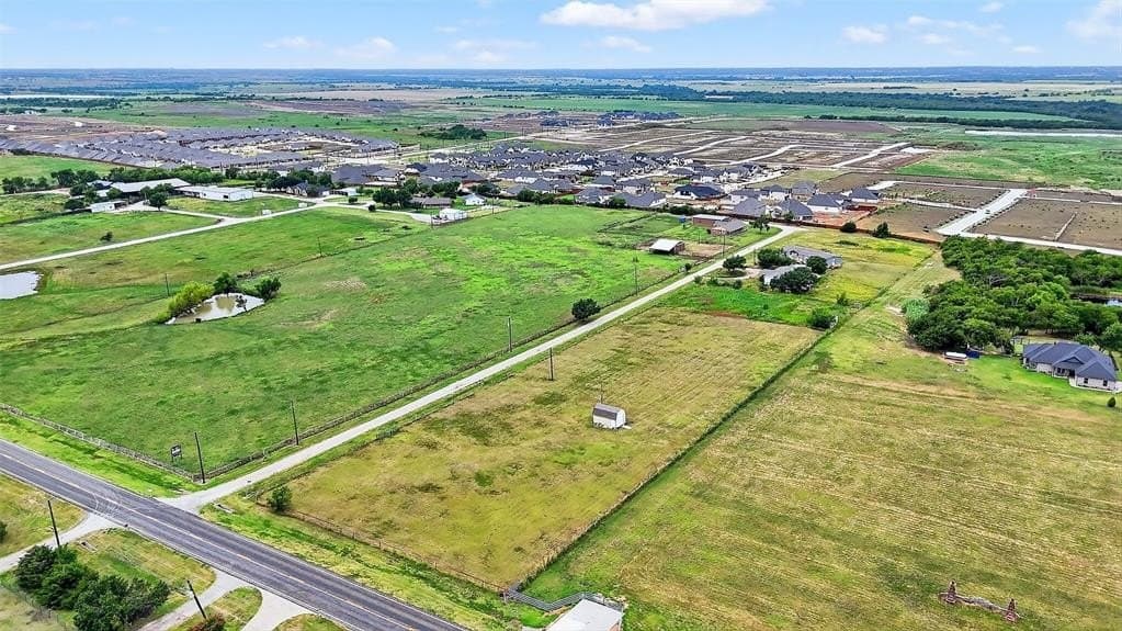 2.1 acres in Collin County gallery image 2