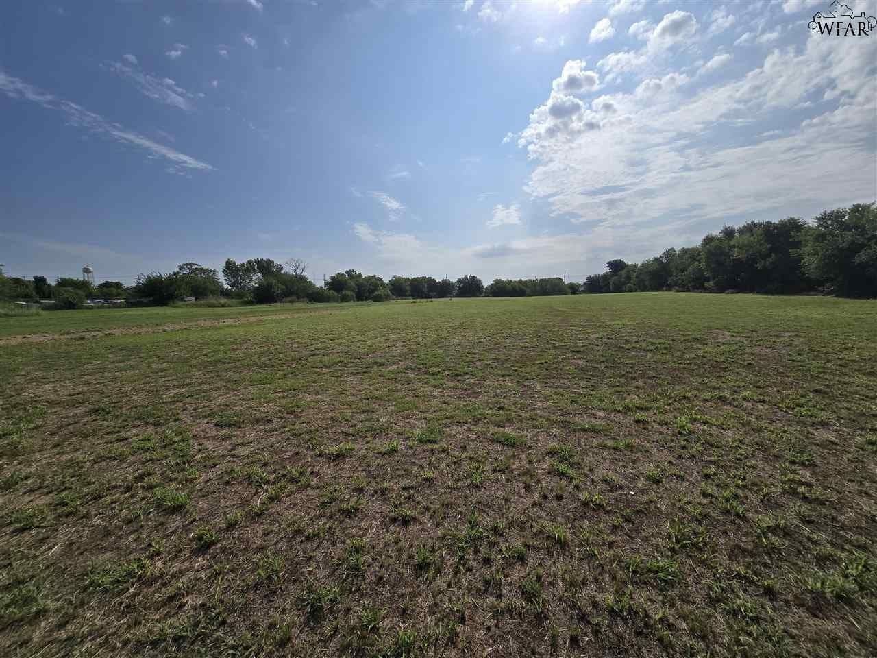 4.88 acres in Wichita County