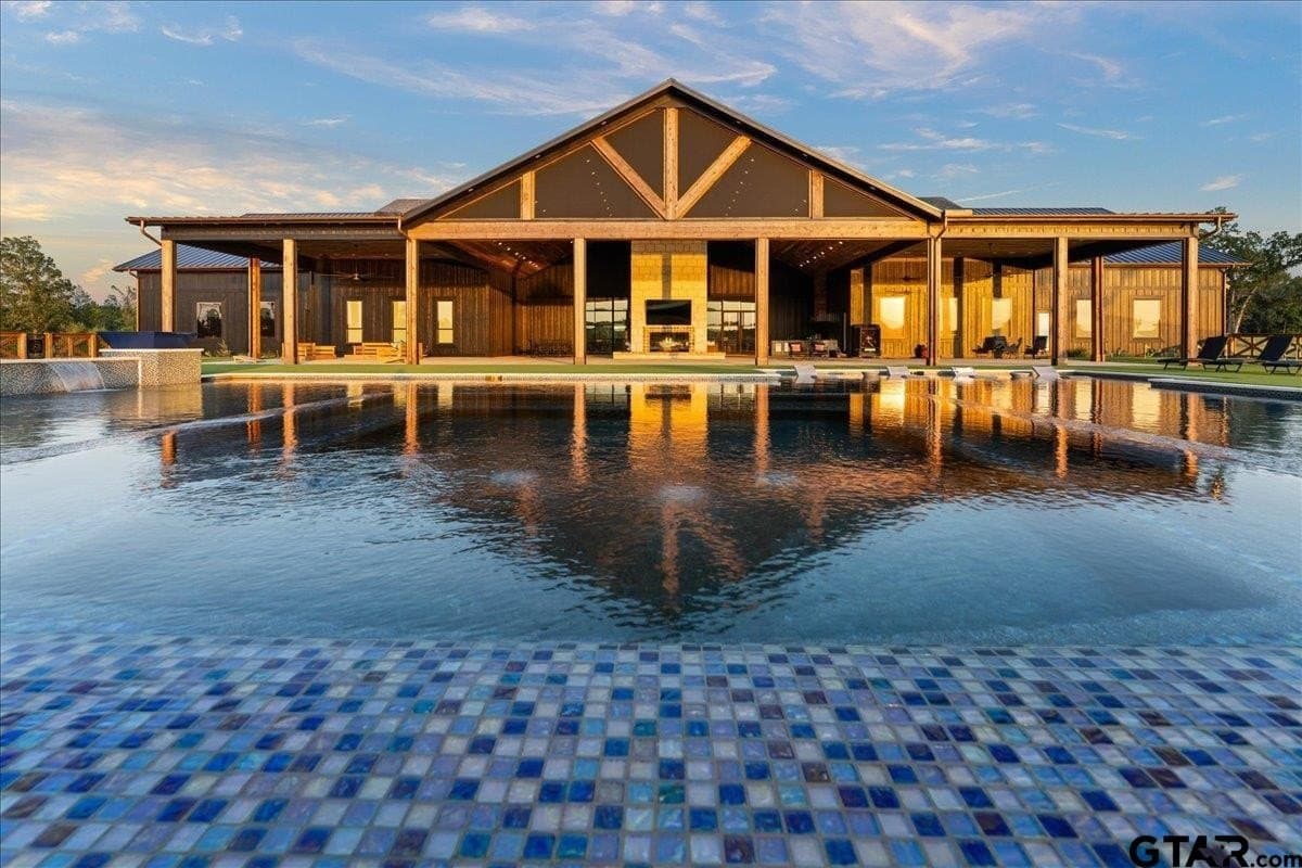 333 acres in Smith County gallery image 2