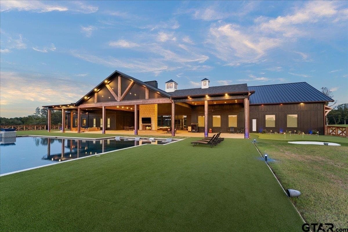 333 acres in Smith County gallery image 3