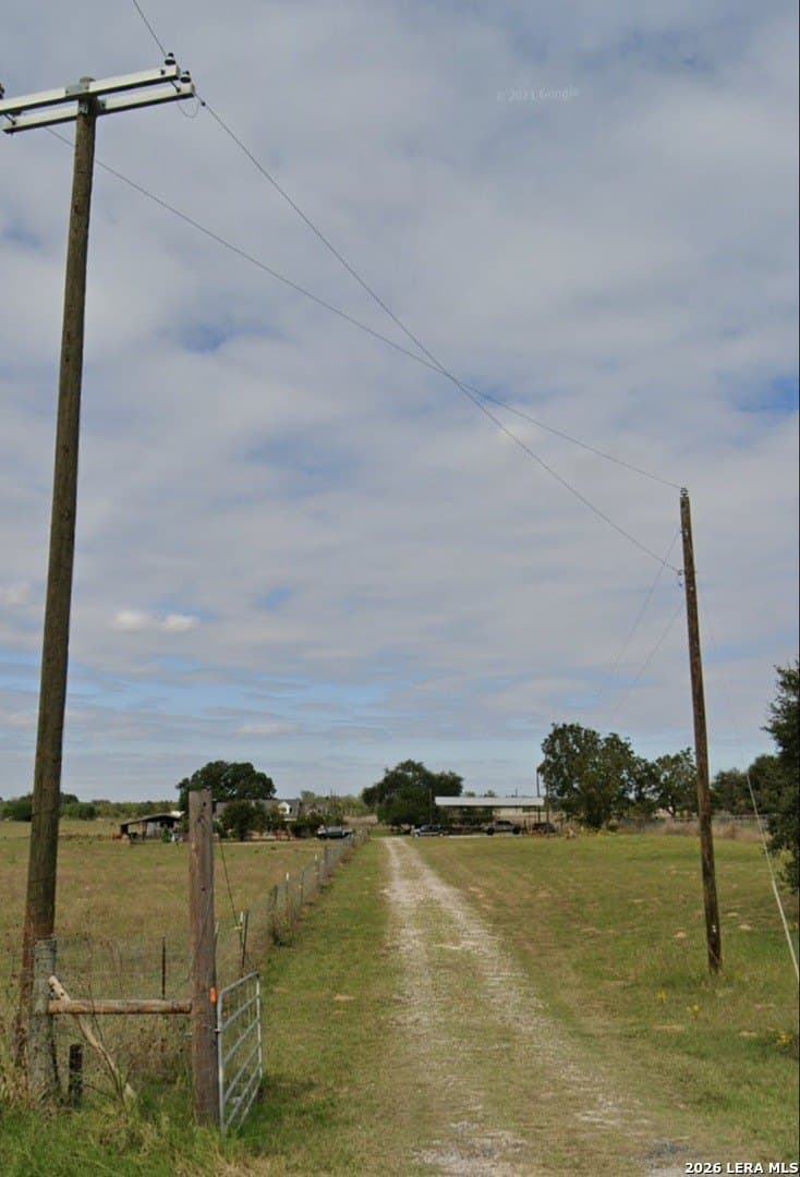 10.5 acres in Frio County