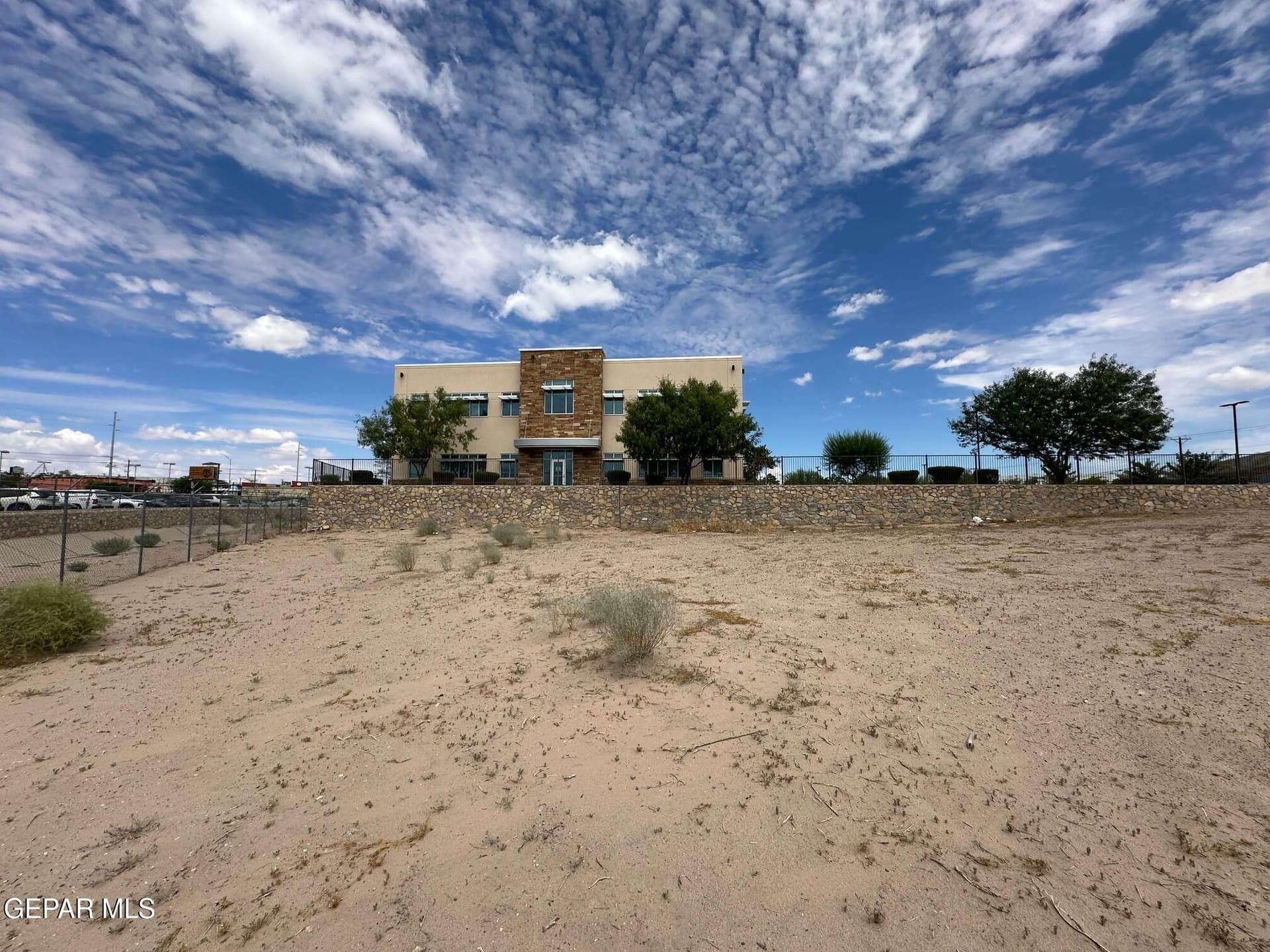 1.08 acres in El Paso County gallery image 3