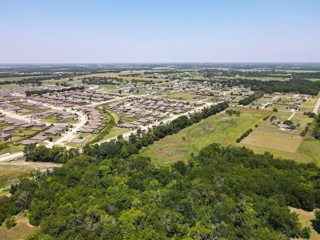 9.57 acres in Collin County gallery image 3