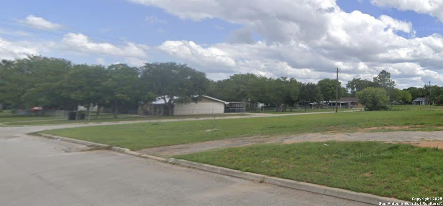 0.29 acres in Frio County gallery image 4