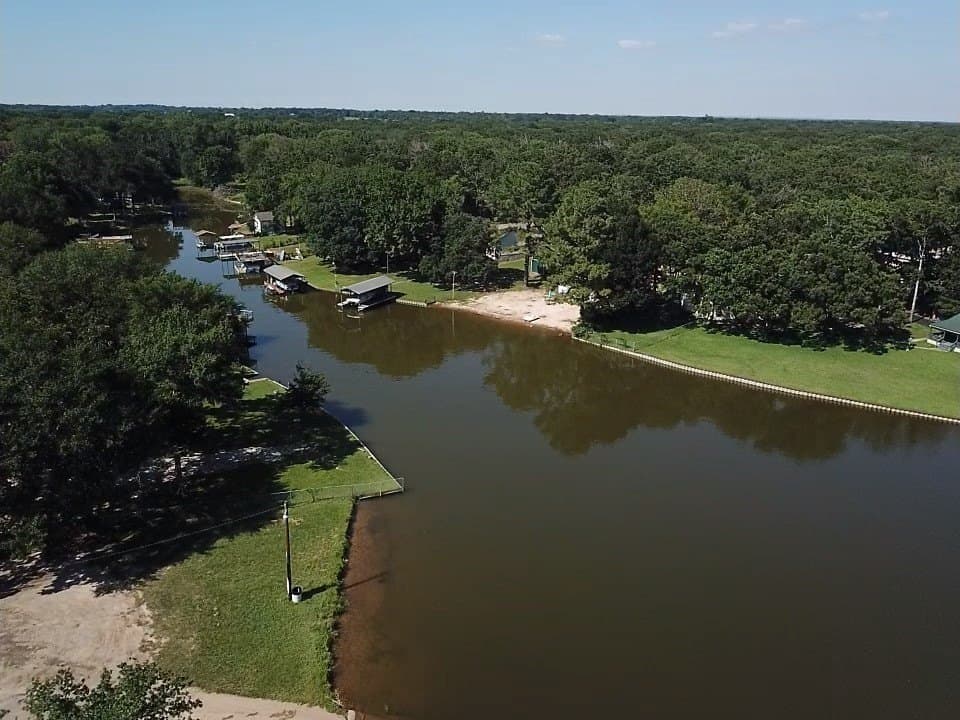 0.07 acres in Henderson County - photo 19