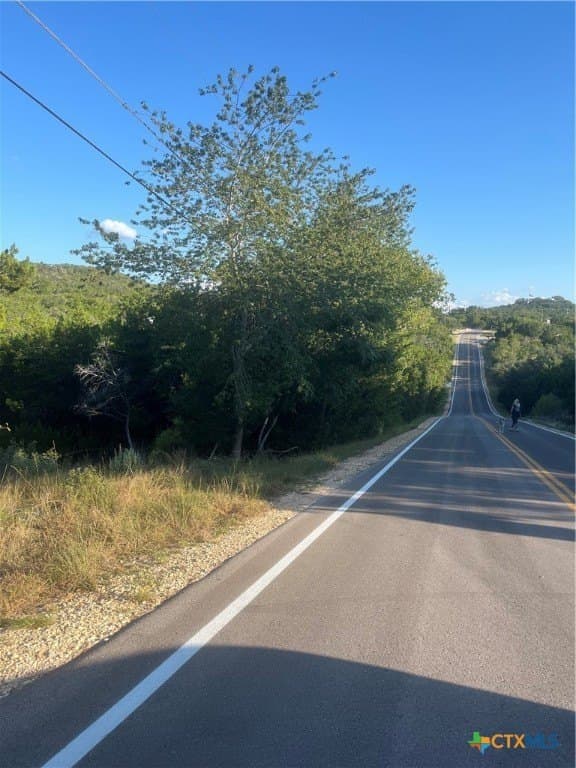 0.8 acres in Comal County gallery image 3