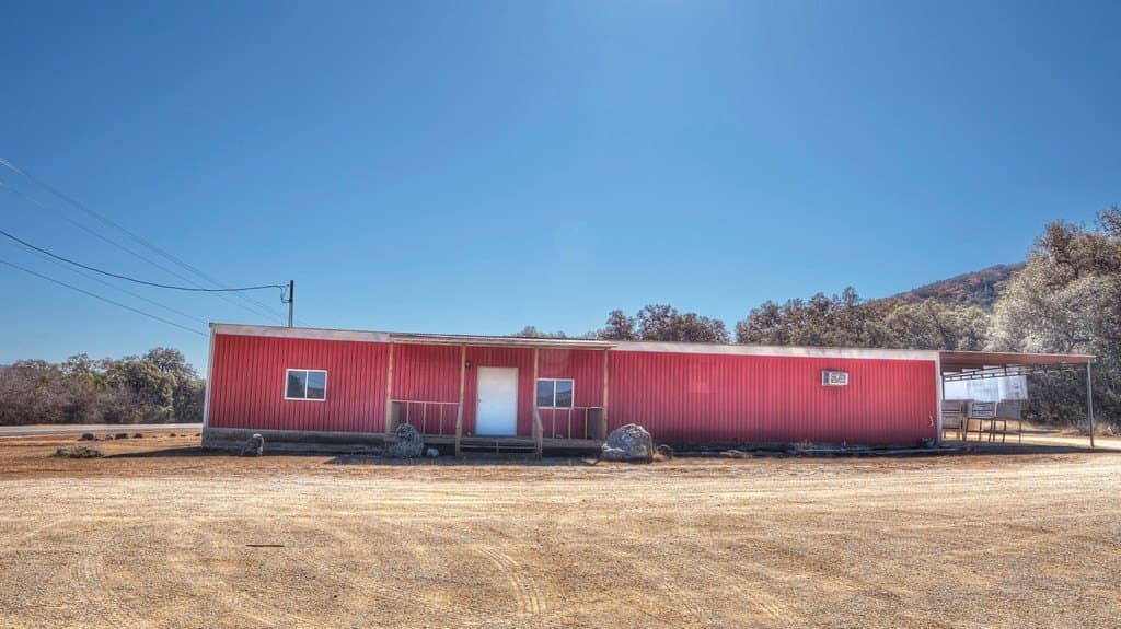 10 acres in Uvalde County gallery image 4
