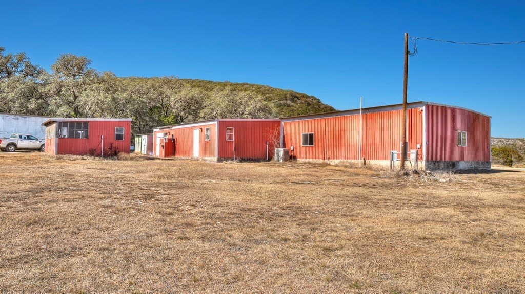 10 acres in Uvalde County - photo 7