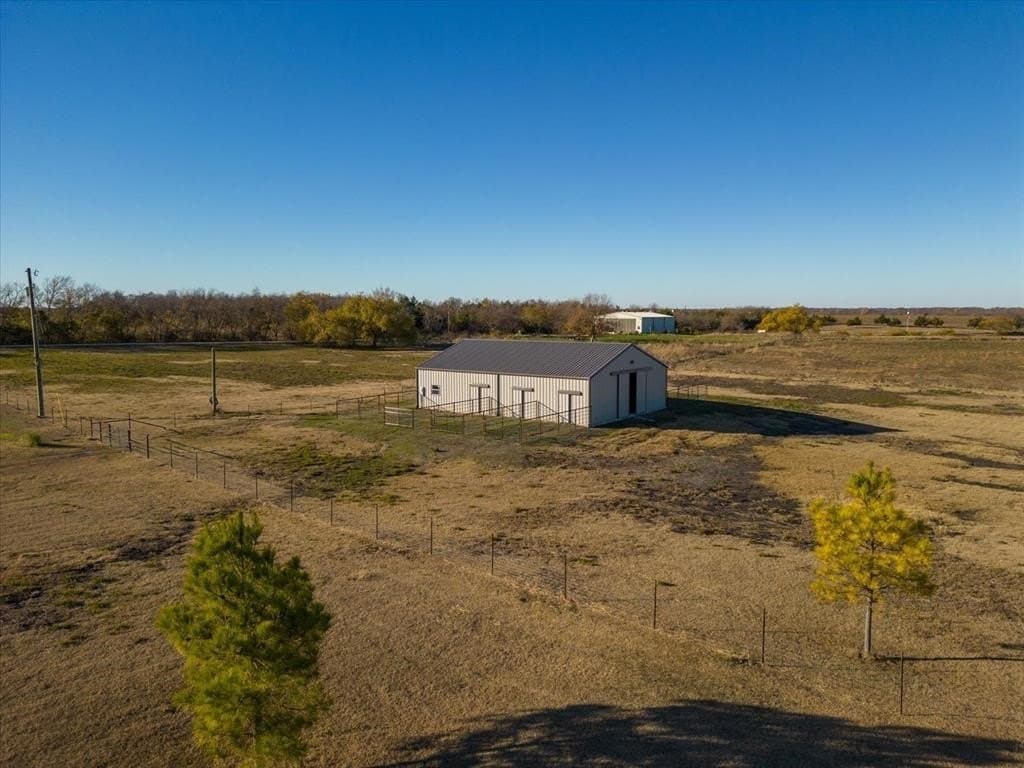 77.02 acres in Hunt County - photo 10