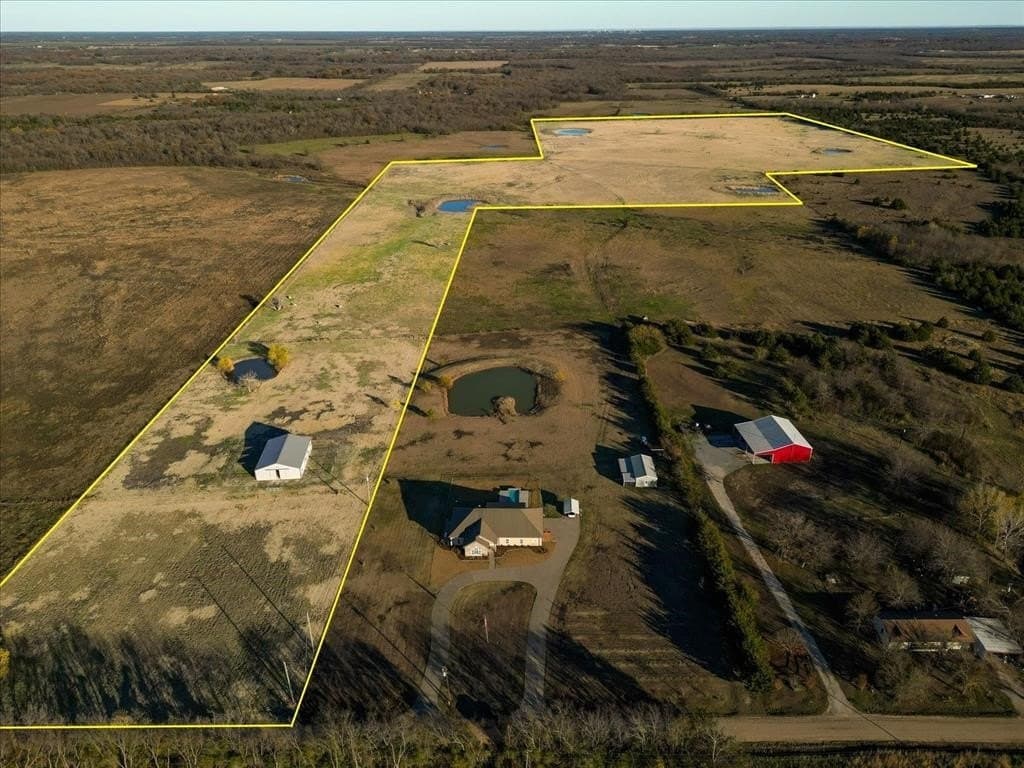 77.02 acres in Hunt County - photo 8