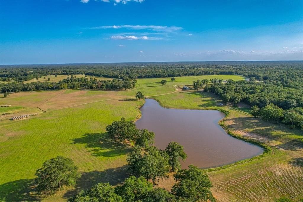70 acres in Freestone County